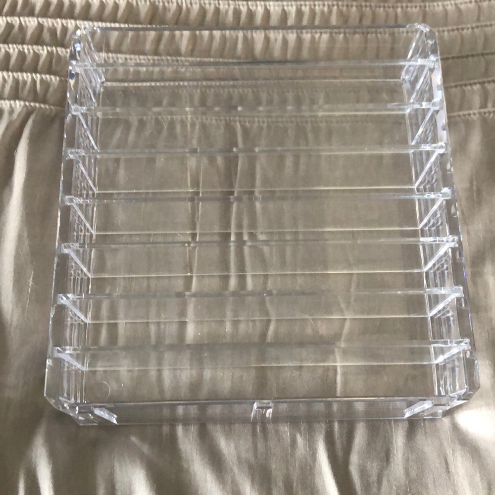 8 leveled palette organizer
